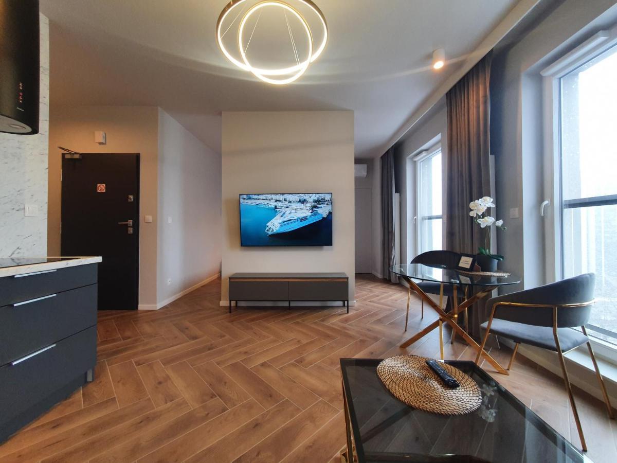 15 Pietro Sokolska 30 Towers Apartments - New- Lux- Parking- Sauna- Gym- And Good View From 15Th Floor Катовіце Екстер'єр фото